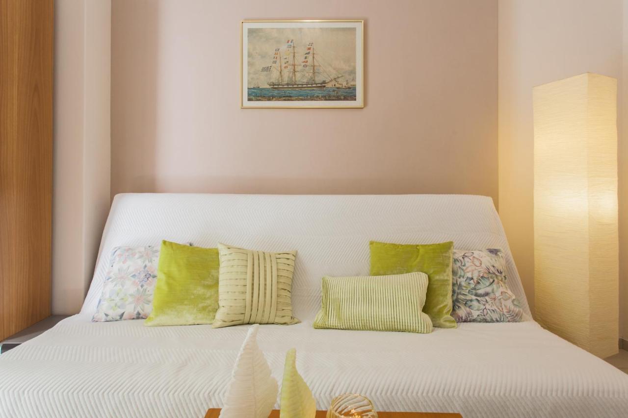 Central Apartment At Plaka 1 Bed For 2 Pers 아테네 외부 사진