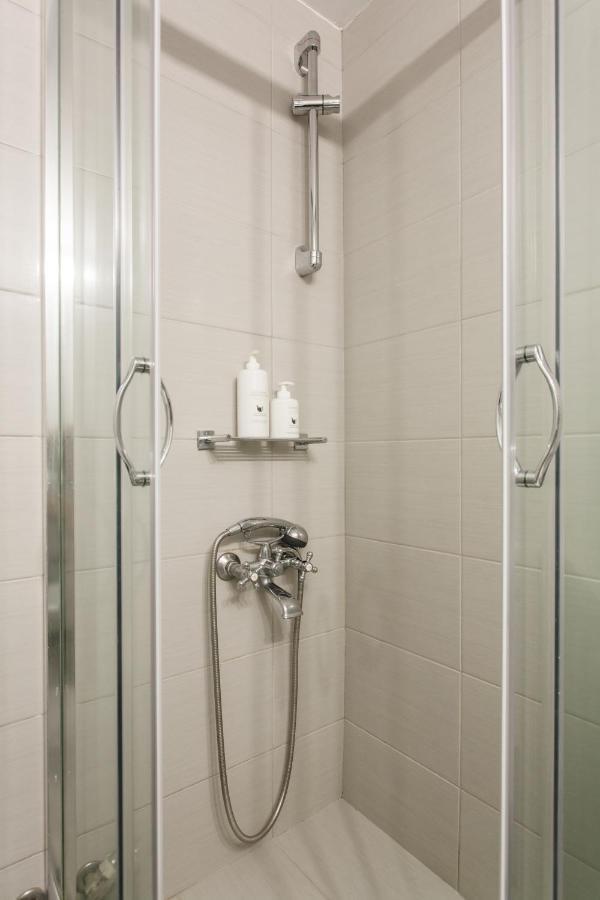 Central Apartment At Plaka 1 Bed For 2 Pers 아테네 외부 사진